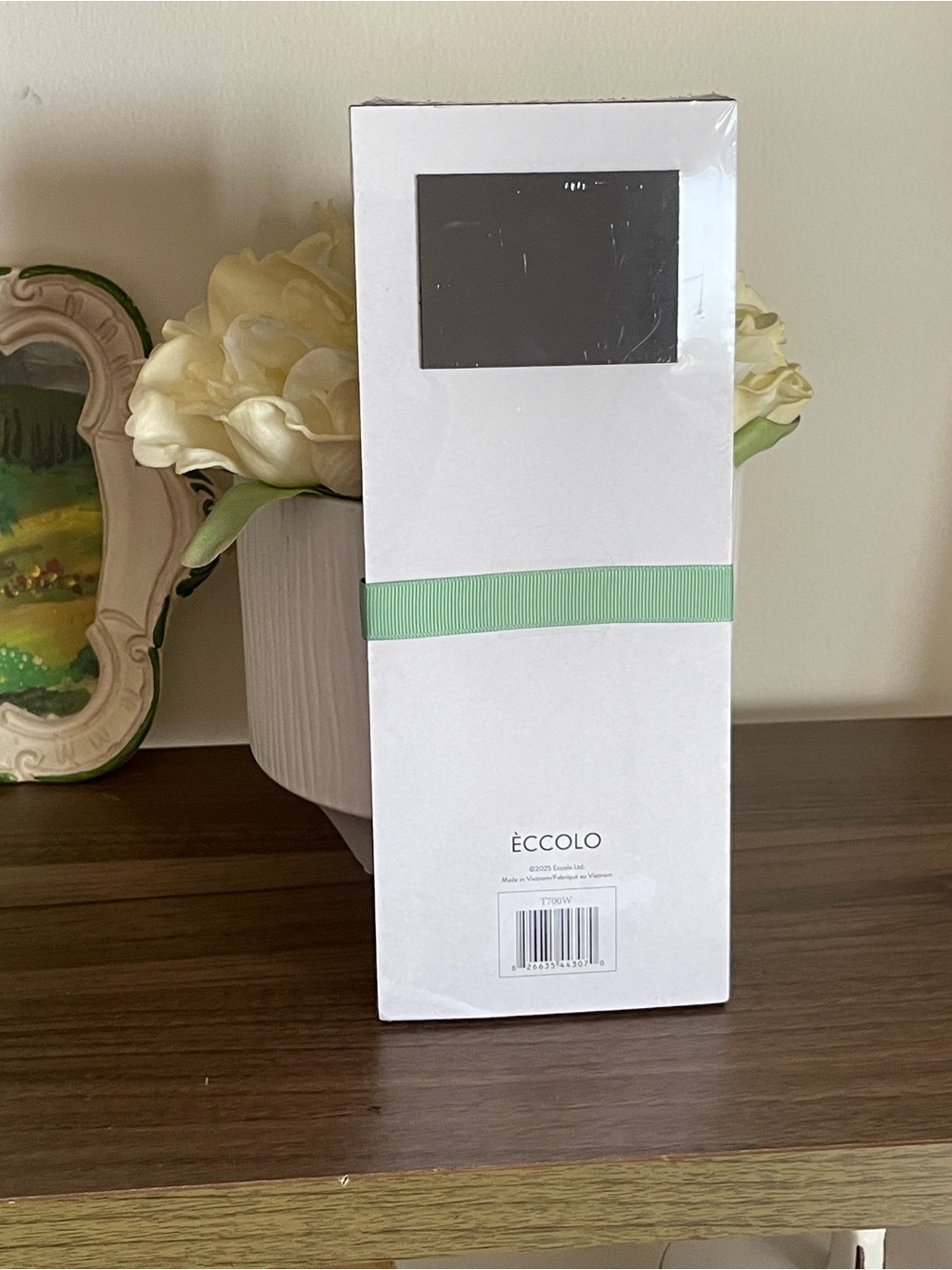 ECCOLO Gift Box with Mint Green Ribbon - Picture 7 of 7